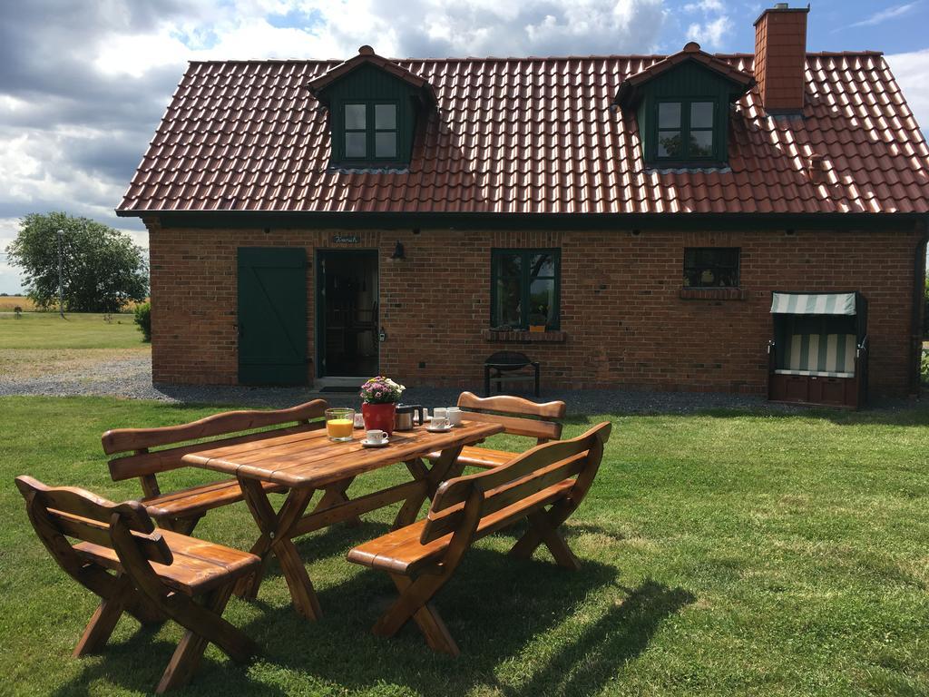 Ferienwohnungen Dargatz Lussvitz Exterior photo